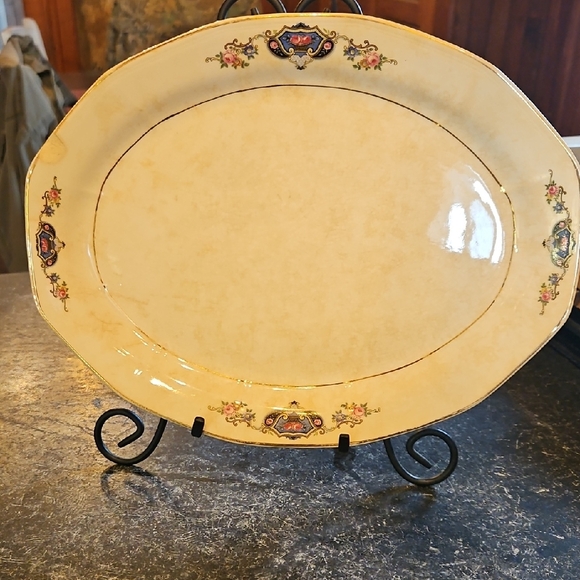 Other - Elegant Cream Platter with Floral Accents